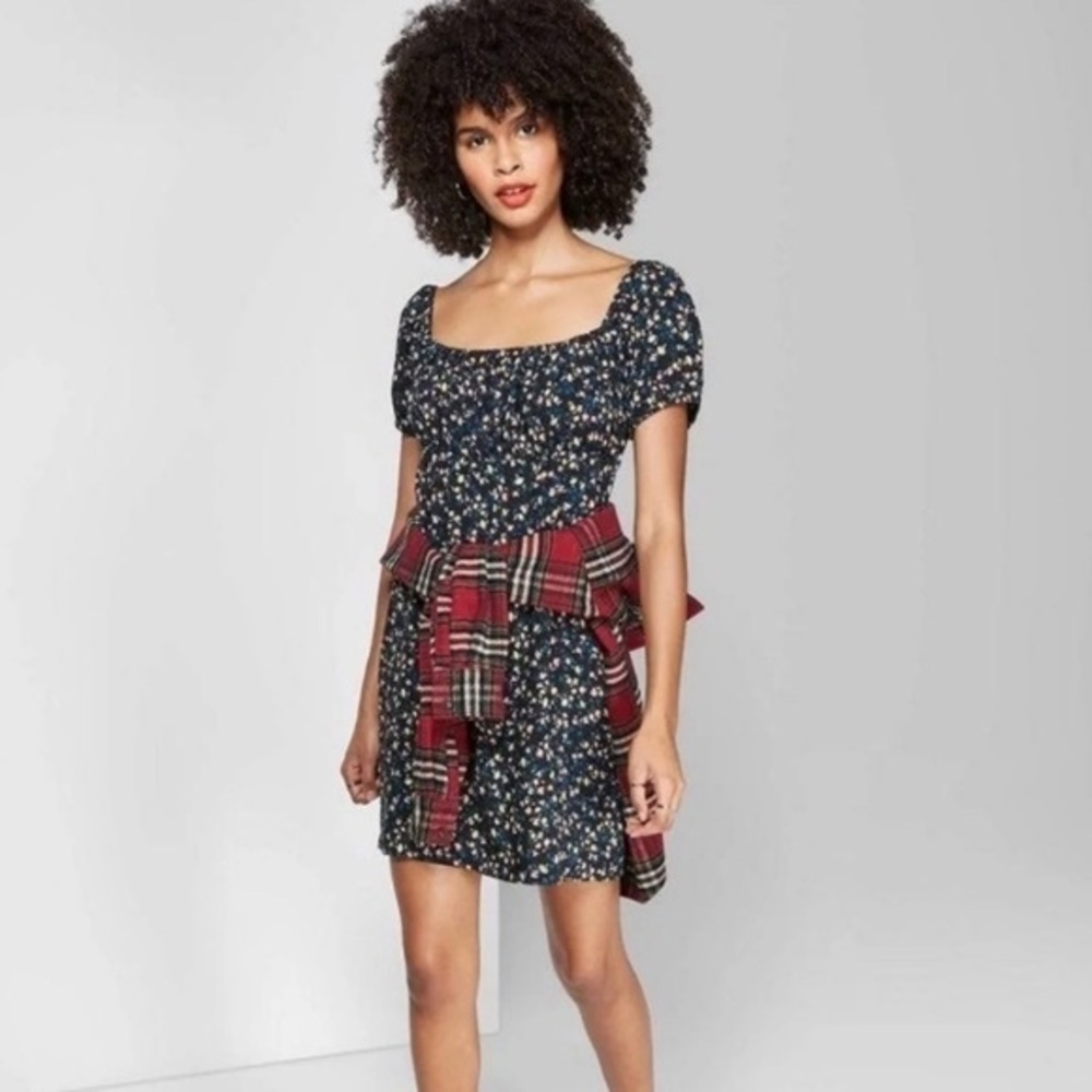 CLEARANCE NWOT Black Ditsy Floral Square Neck Mini Dress New